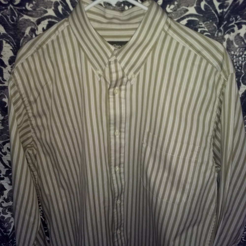 Eddie Bauer Relaxed Fit Size M Medium button up